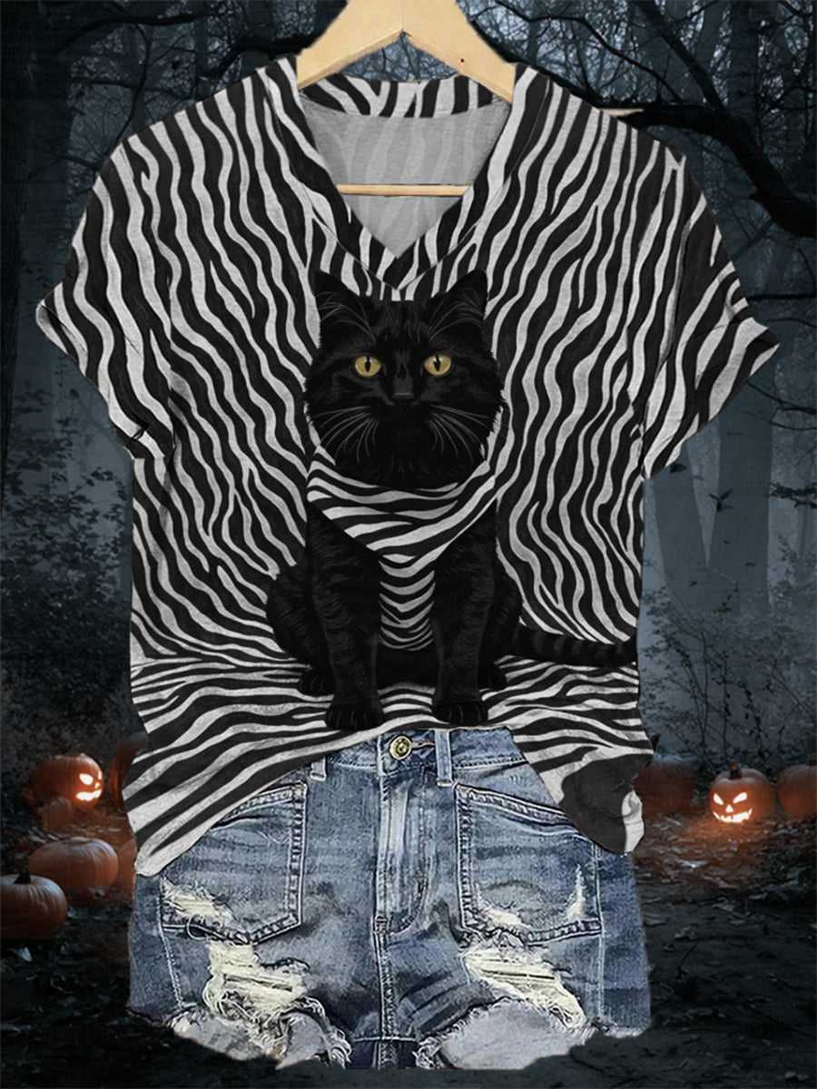 Women's Black Cat Stripes Print Casual V-Neck Tee vetvanguards